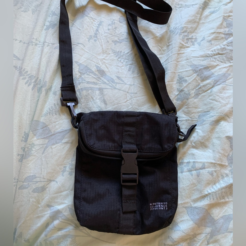 Black Cross Body
